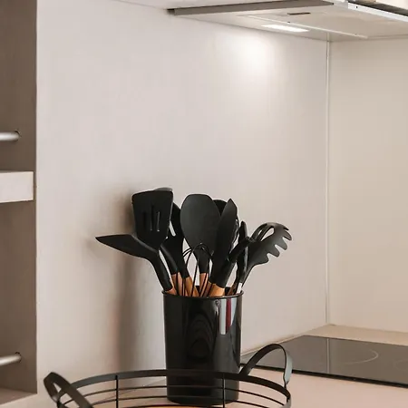 Downtown Delux Shallvaret تيرانا