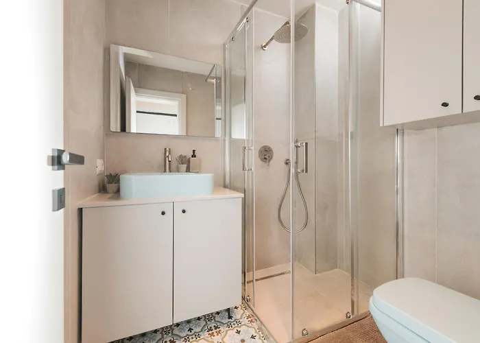 Apartmán Downtown Delux Shallvaret Tirana