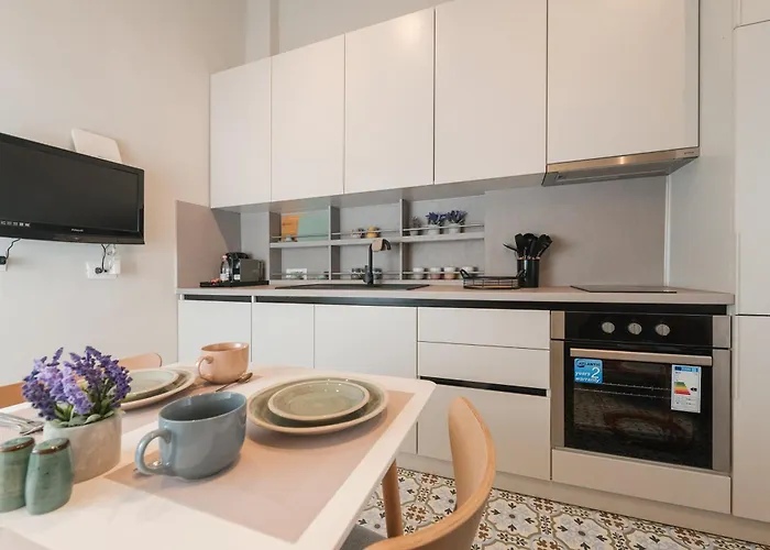 Downtown Delux Shallvaret Apartment *