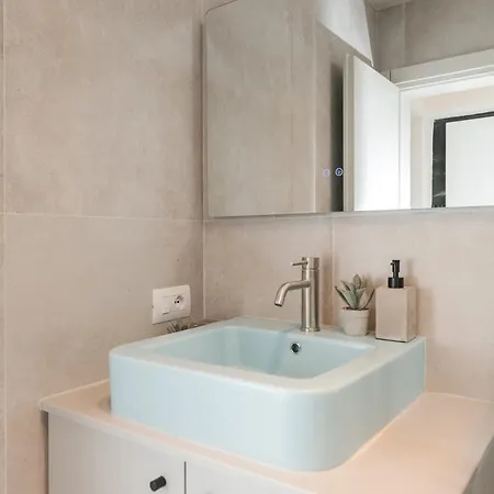 Downtown Delux Shallvaret * Tiran