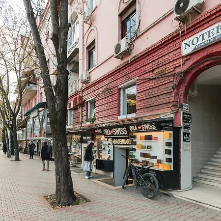 Downtown Delux Shallvaret Tiran