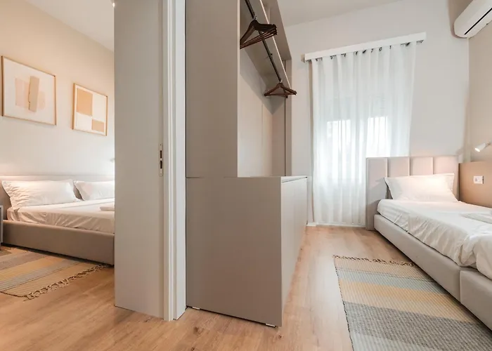 Downtown Delux Shallvaret